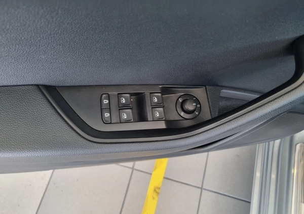 Skoda Superb cena 83000 przebieg: 128000, rok produkcji 2018 z Wągrowiec małe 121